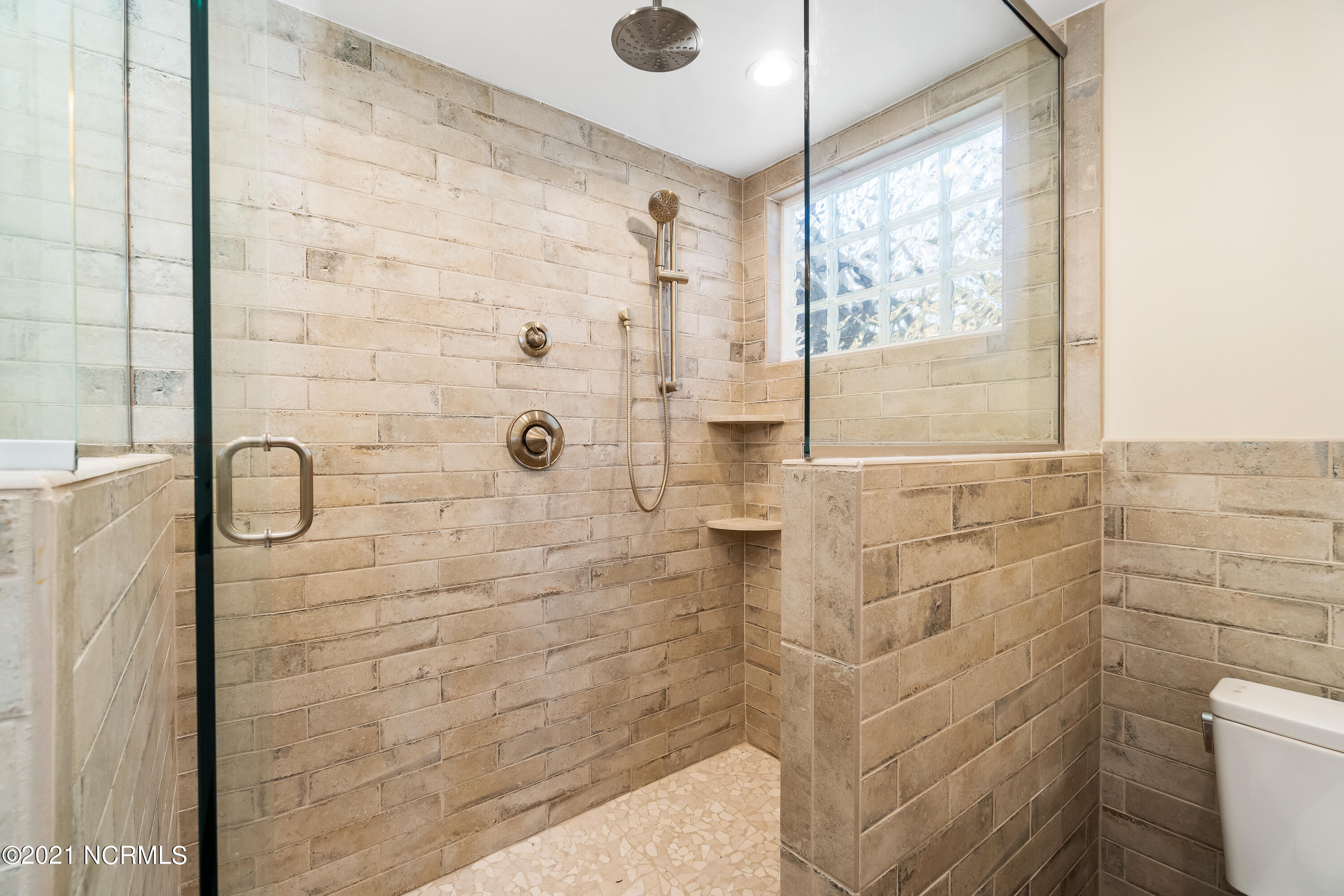 1129 Bennett Road, Unit 9A Minnesott Beach, NC 28510 - Photo 13 of 38 Master Bathroom