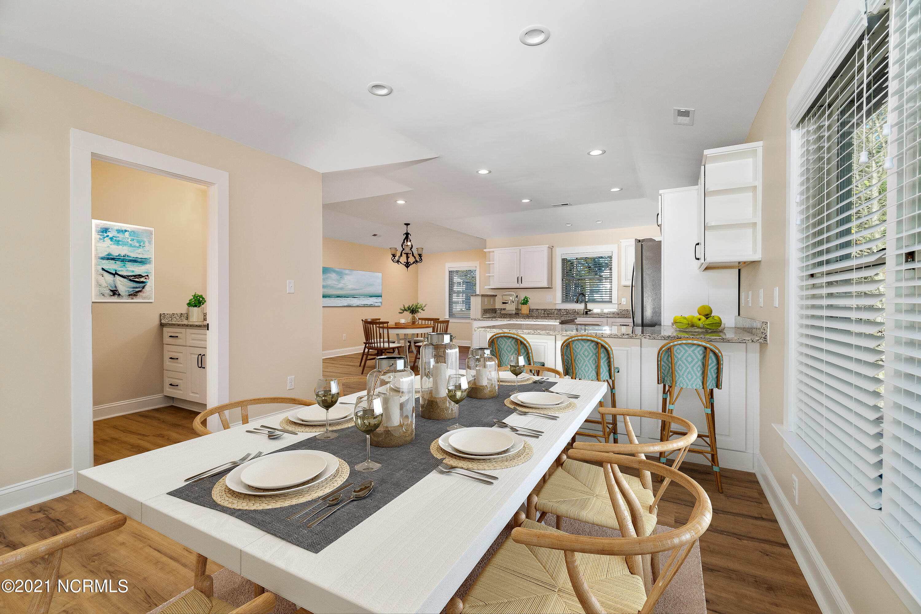 1129 Bennett Road, Unit 9A Minnesott Beach, NC 28510 - Photo 15 of 38 Virtually Staged Dining Area