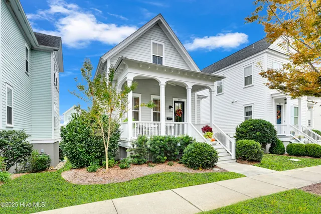 $650,000 | 303 East Water Street, Washington, NC 27889