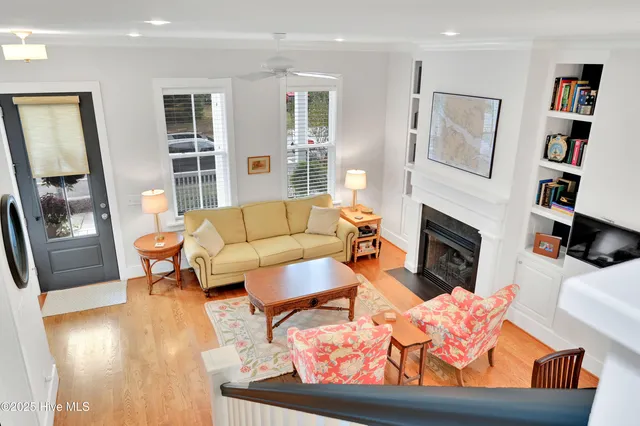 $650,000 | 303 East Water Street, Washington, NC 27889