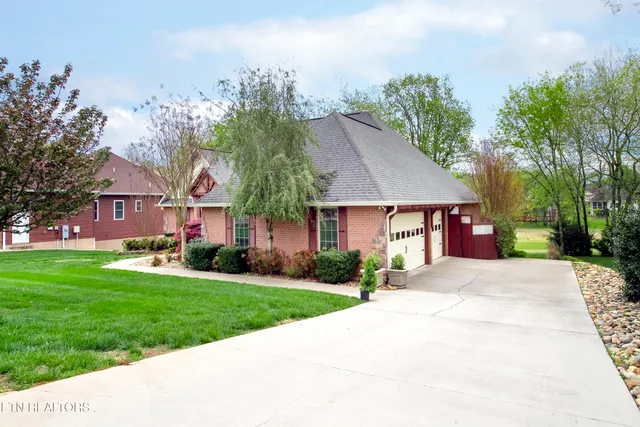 $886,000 | 111 Nunnehi Trail, Vonore, TN 37885