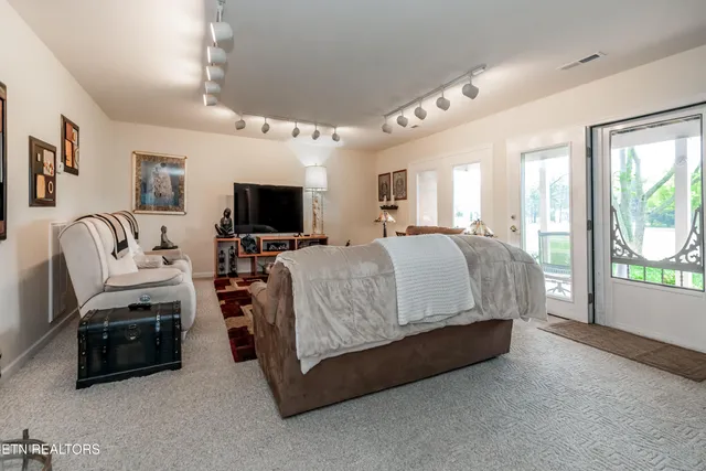 $886,000 | 111 Nunnehi Trail, Vonore, TN 37885