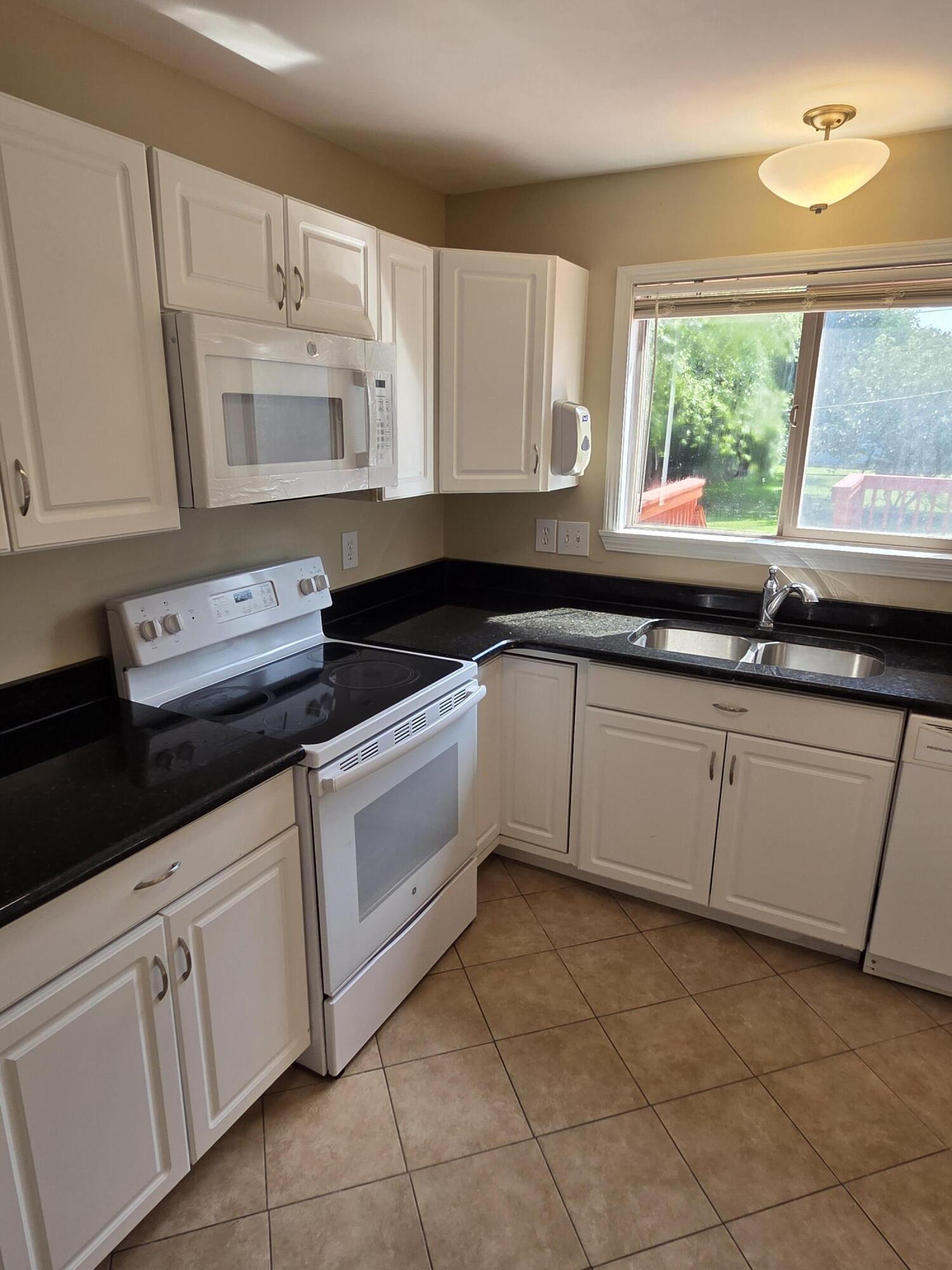 13968 Inkster Road Redford, MI 48239 - Photo 5 of 14 5