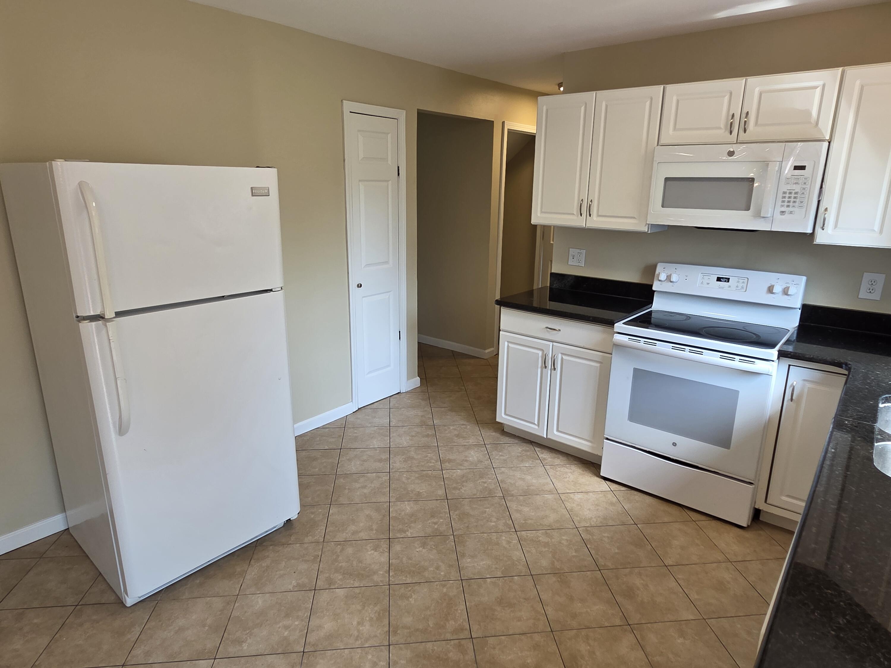 13968 Inkster Road Redford, MI 48239 - Photo 6 of 14 6