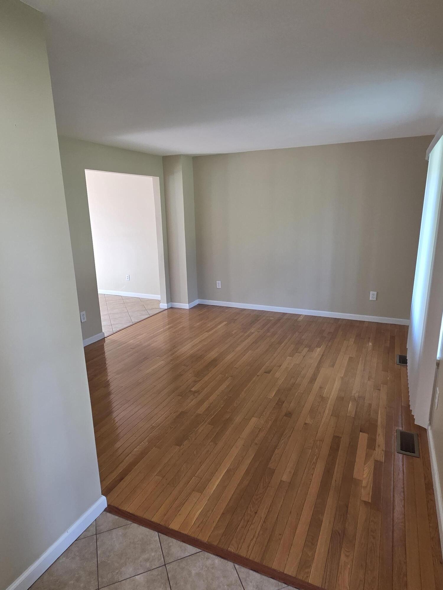 13968 Inkster Road Redford, MI 48239 - Photo 8 of 14 8