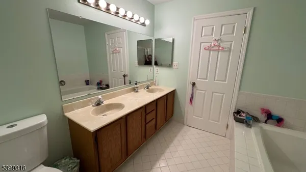 $323,900 | 117 Pinehurst Drive, Washington, NJ 07882