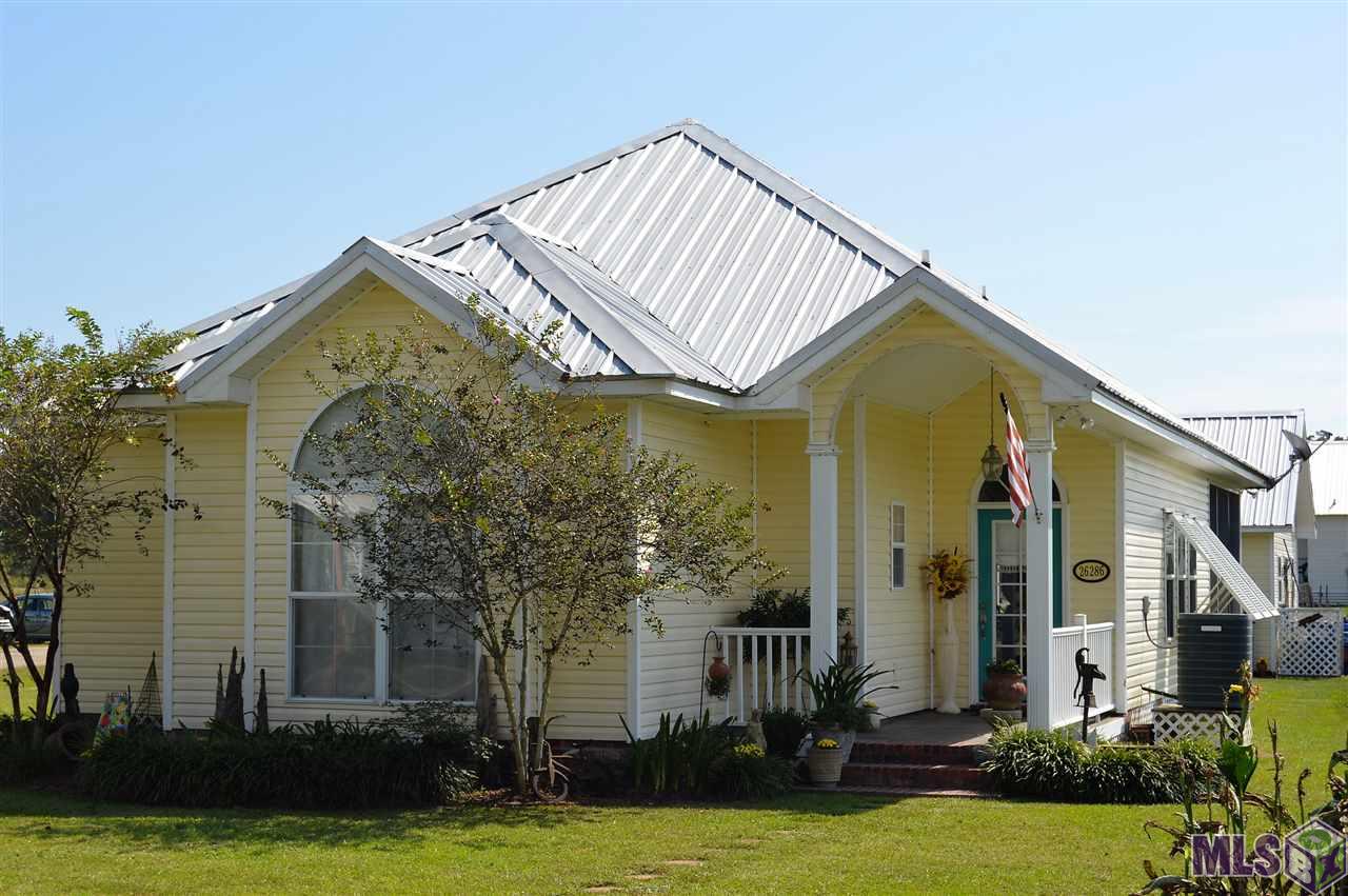 26286 Riverscape Drive Springfield, LA 70462 - Photo 2 of 33
