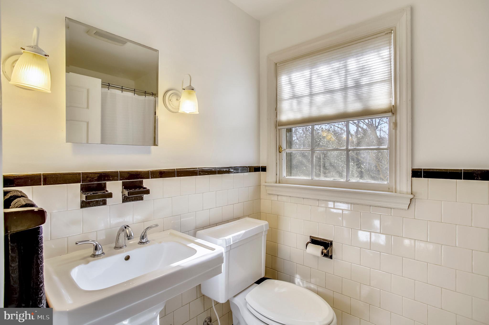 115 Taplow Road Baltimore, MD 21212 - Photo 13 of 24