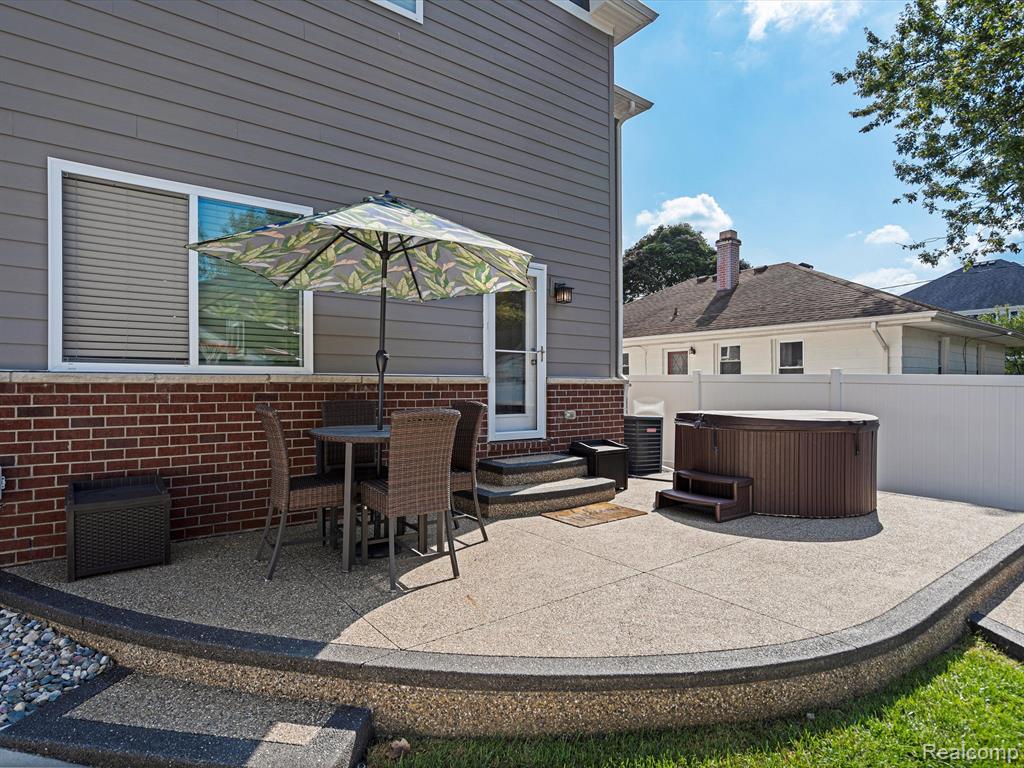833 Miller Avenue Rochester, MI 48307 - Photo 14 of 68