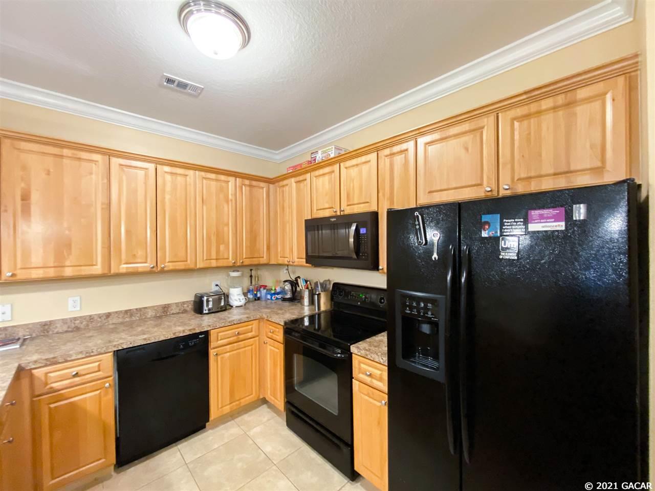 1245 Southwest 9th Road, Unit 101 Gainesville, FL 32601 - Photo 2 of 30