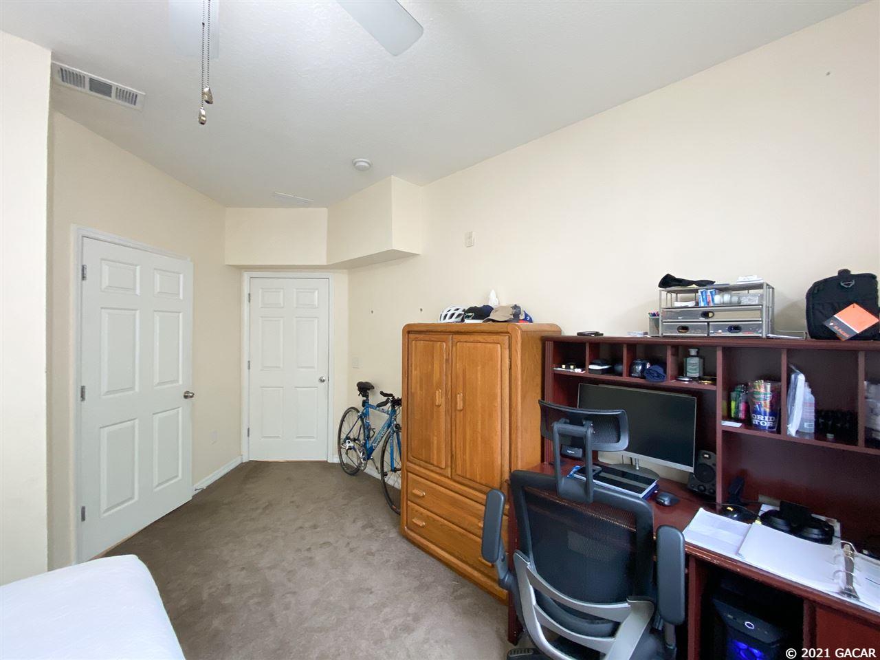 1245 Southwest 9th Road, Unit 101 Gainesville, FL 32601 - Photo 15 of 30