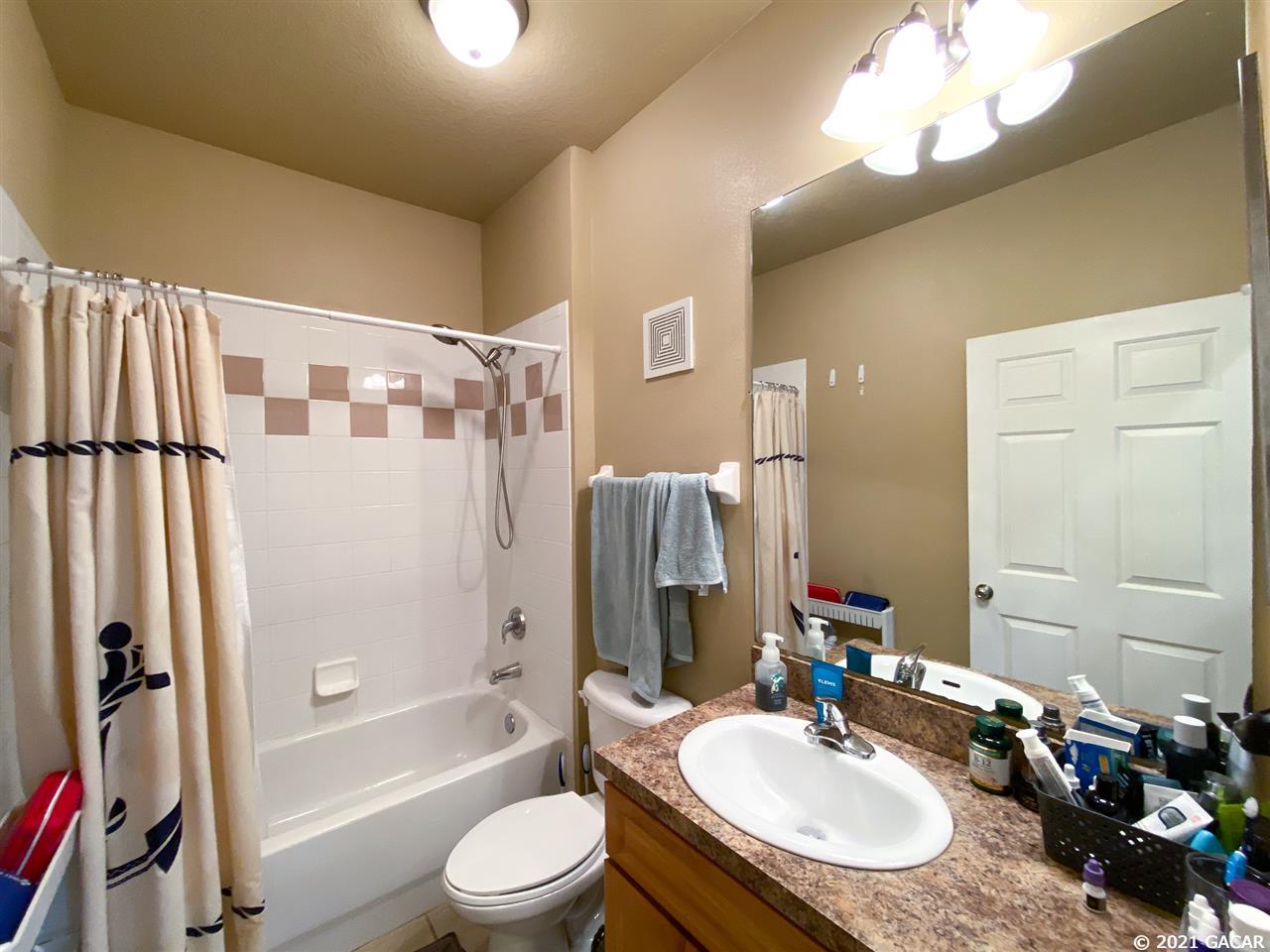 1245 Southwest 9th Road, Unit 101 Gainesville, FL 32601 - Photo 20 of 30