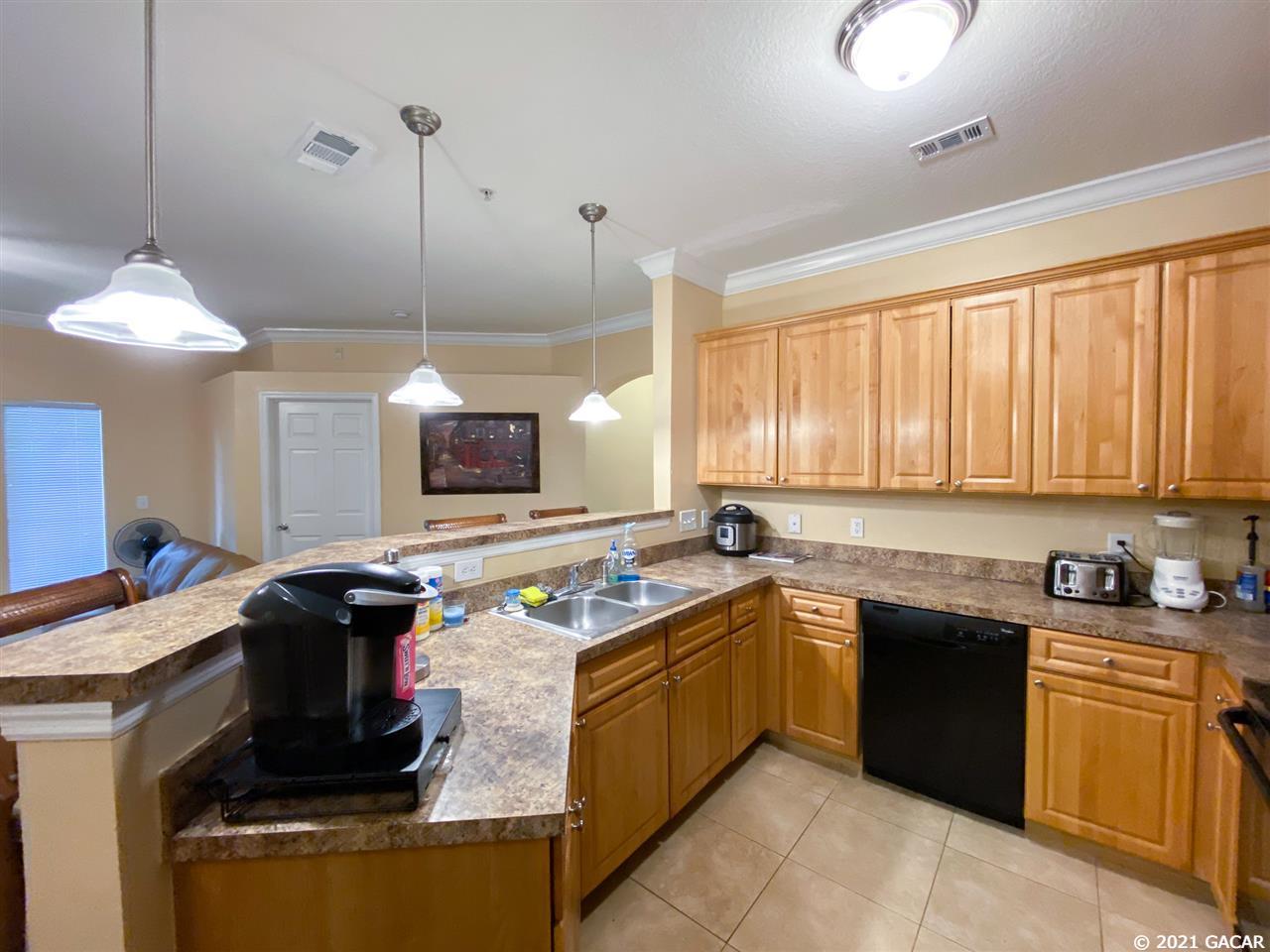 1245 Southwest 9th Road, Unit 101 Gainesville, FL 32601 - Photo 4 of 30