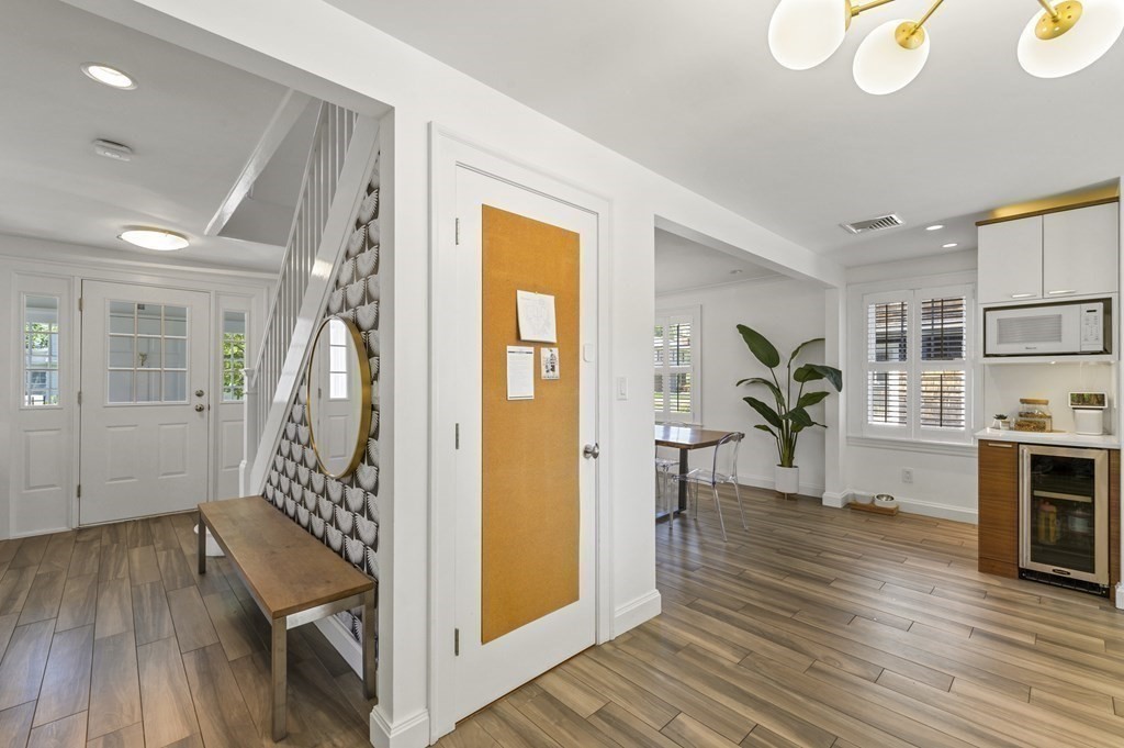 46 Pilgrim Road Marblehead, MA 01945 - Photo 11 of 38