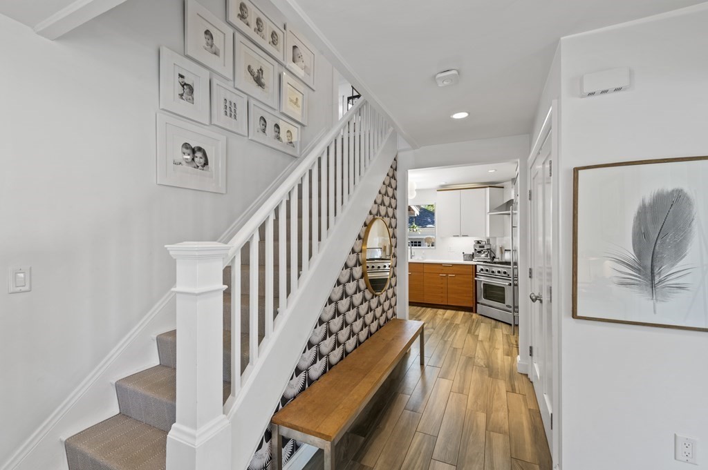 46 Pilgrim Road Marblehead, MA 01945 - Photo 3 of 38