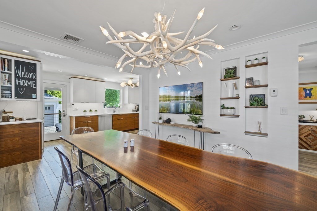 46 Pilgrim Road Marblehead, MA 01945 - Photo 6 of 38