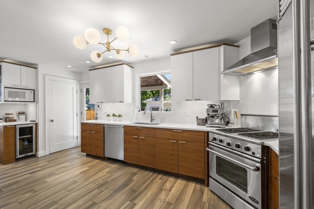 46 Pilgrim Road Marblehead, MA 01945 - Photo 8 of 38