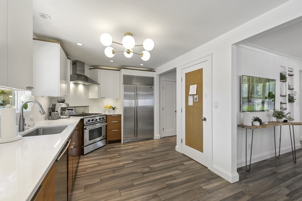 46 Pilgrim Road Marblehead, MA 01945 - Photo 10 of 38