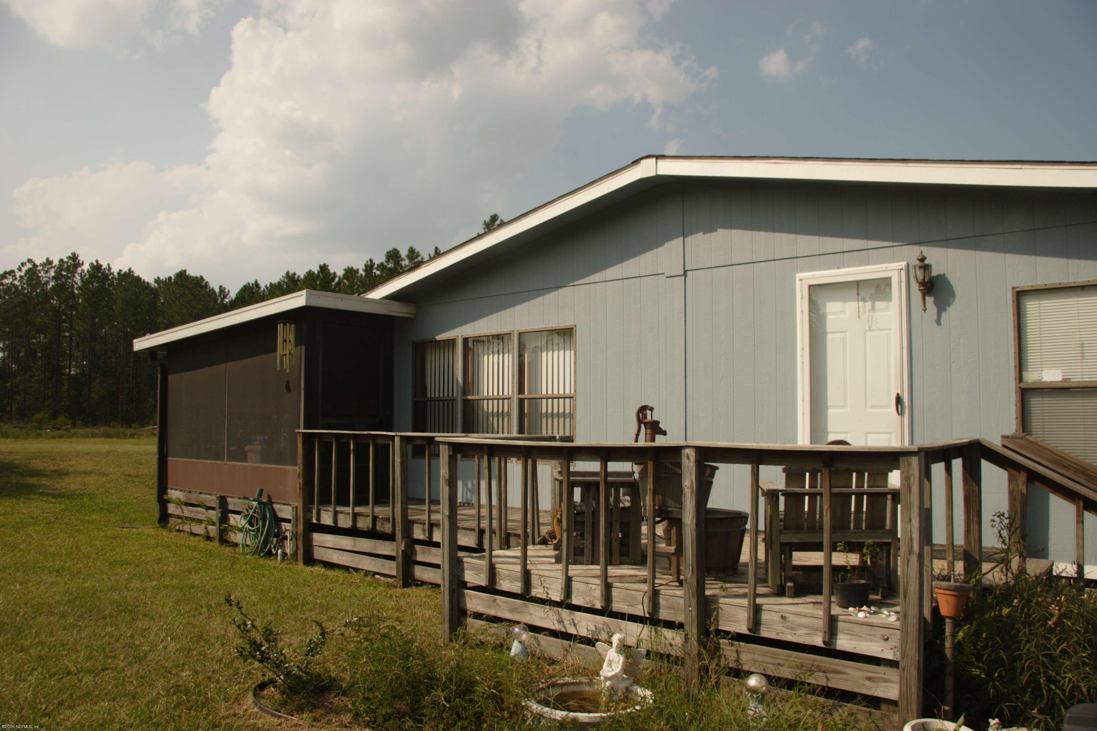 43363 Ellis Avenue Callahan, FL 32011 - Photo 13 of 31 Side Deck