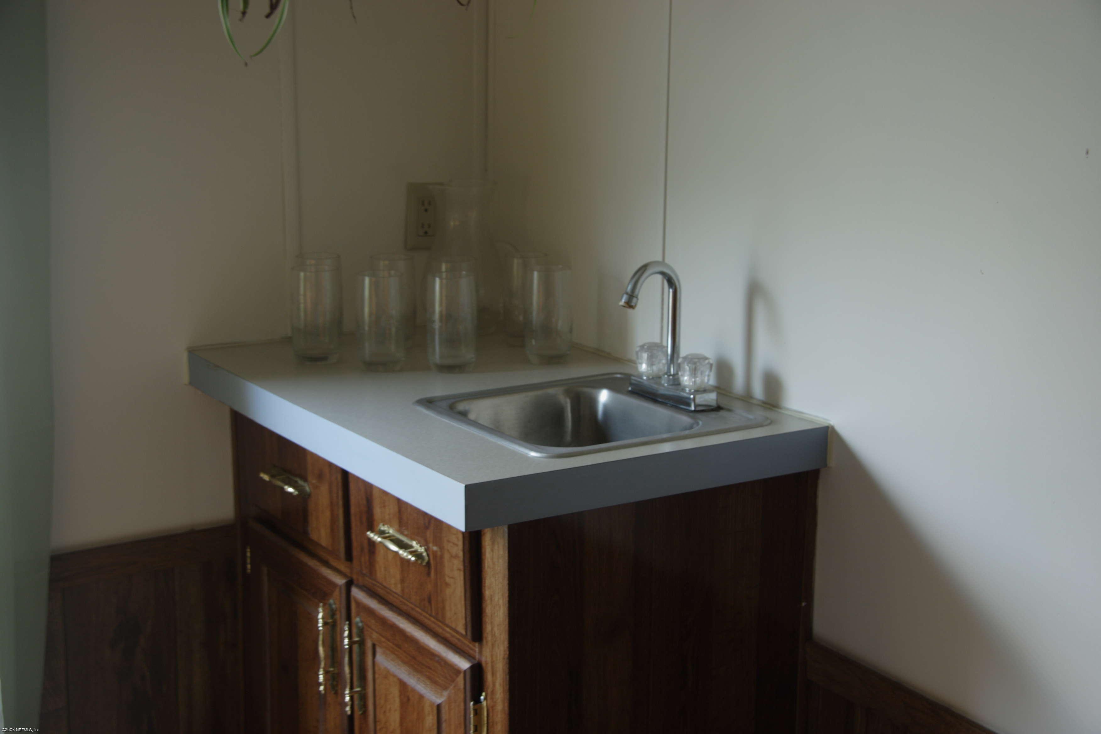 43363 Ellis Avenue Callahan, FL 32011 - Photo 17 of 31 Wet Bar