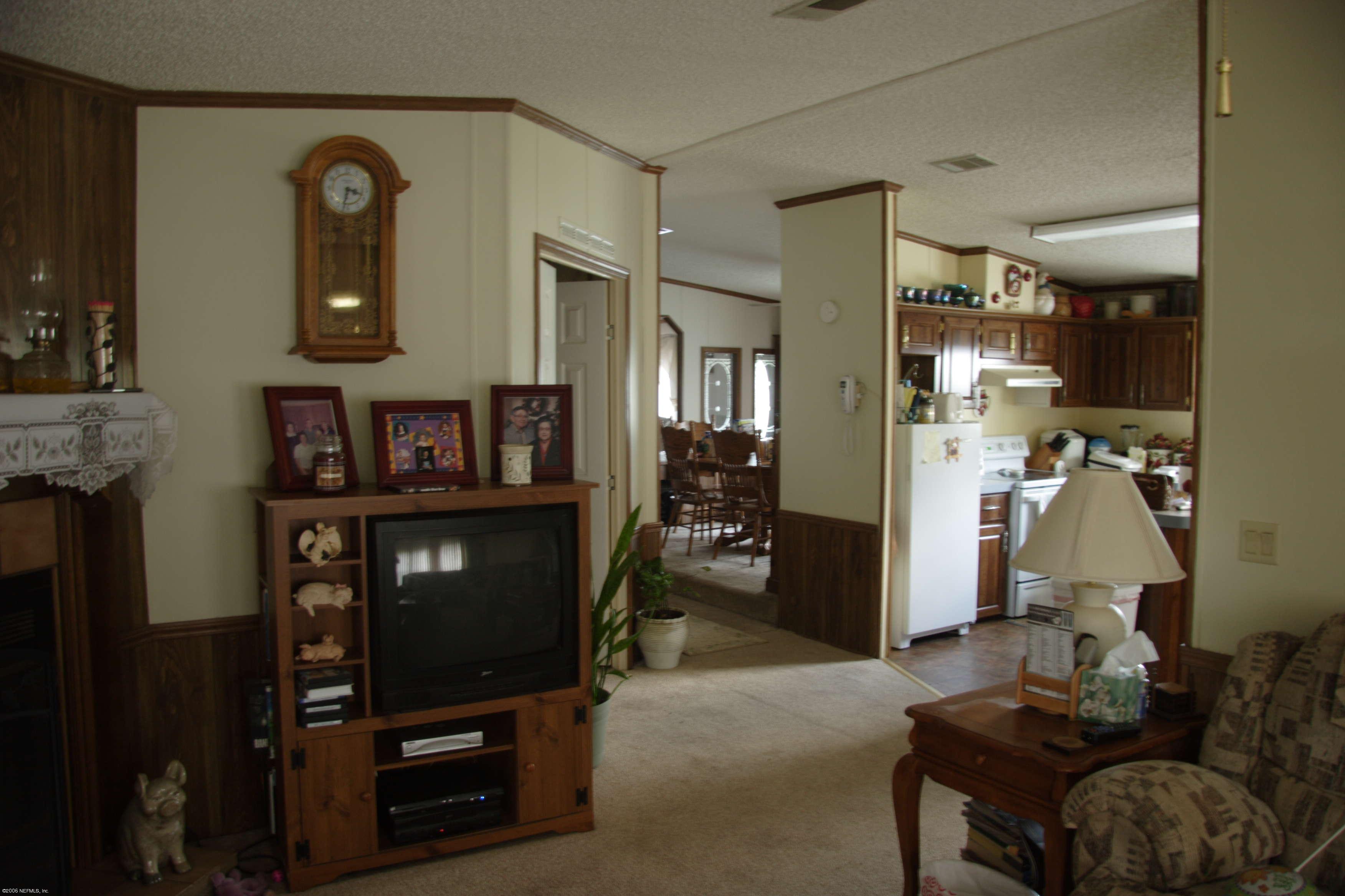 43363 Ellis Avenue Callahan, FL 32011 - Photo 26 of 31 Family Room