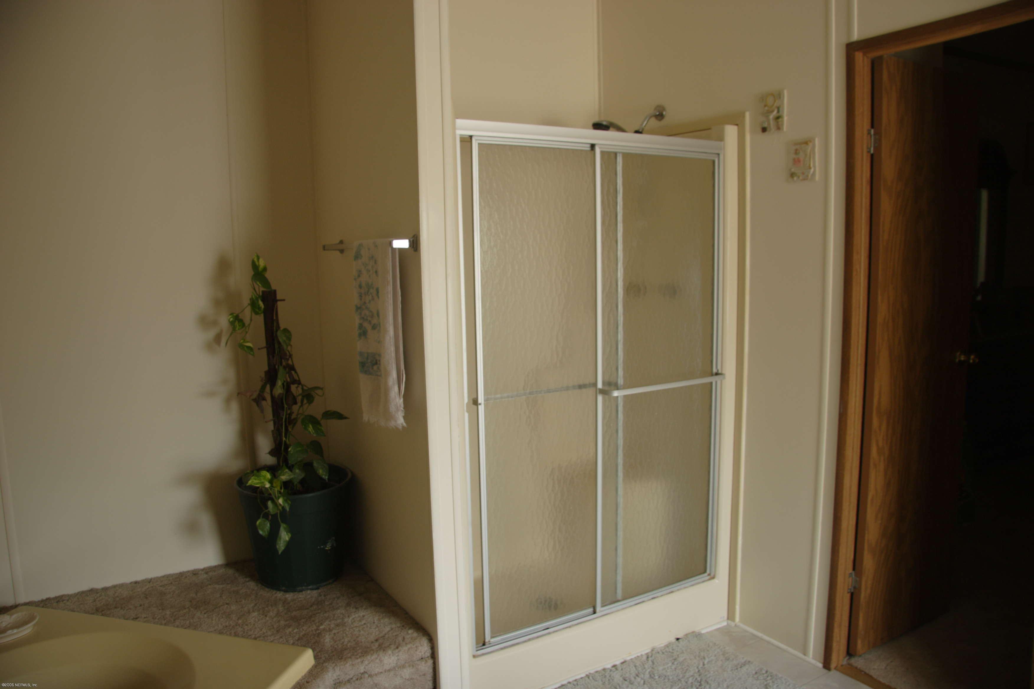 43363 Ellis Avenue Callahan, FL 32011 - Photo 5 of 31 Master Bath