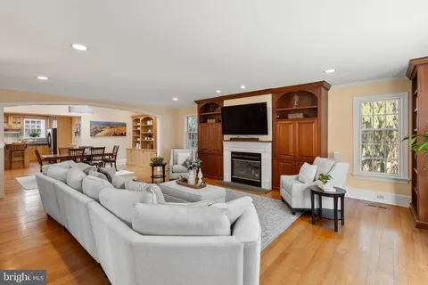 $1,900,000 | 621 Pembroke Road, Bryn Mawr, PA 19010