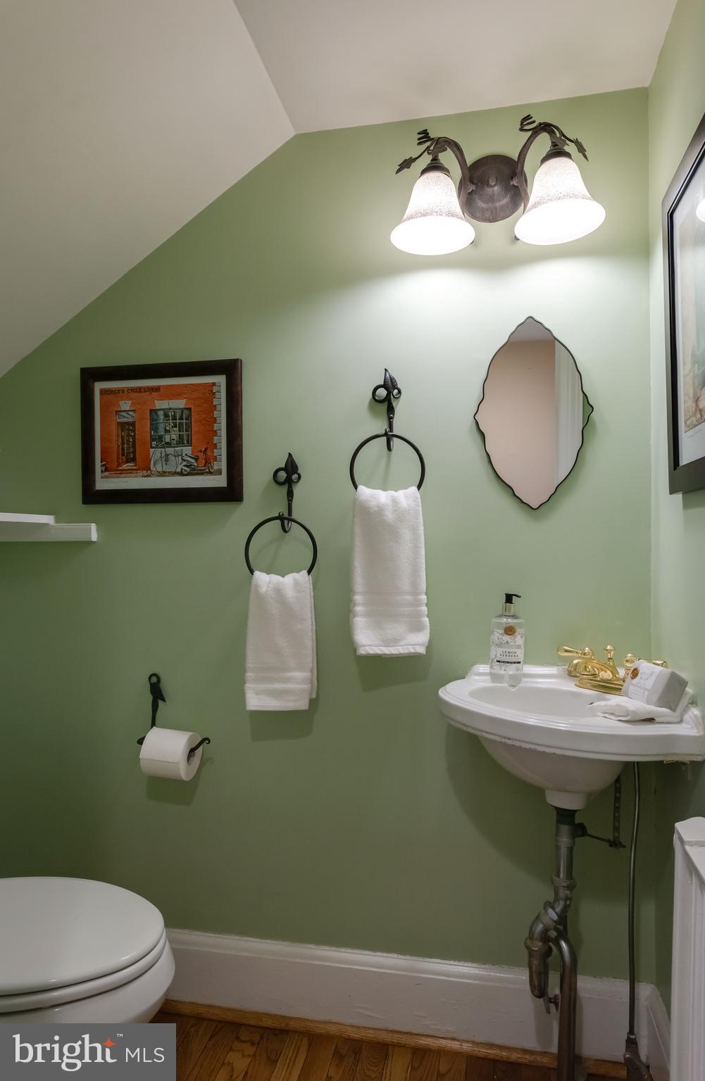 621 Pembroke Road Bryn Mawr, PA 19010 - Photo 46 of 58 Conveniently located first floor powderroom