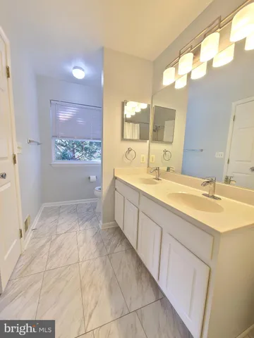 $2,900 | 6372 James Harris Way, Centreville, VA 20121