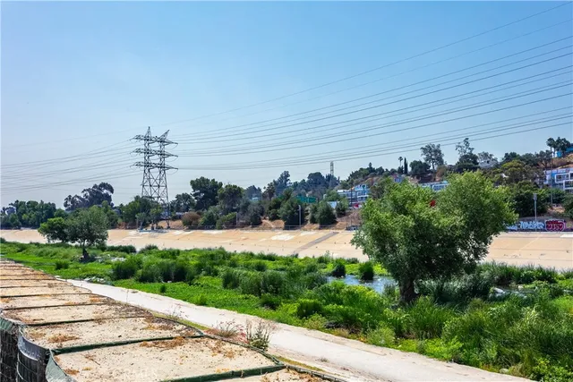 $2,300,000 | 2910 Acresite Street, Los Angeles, CA 90039