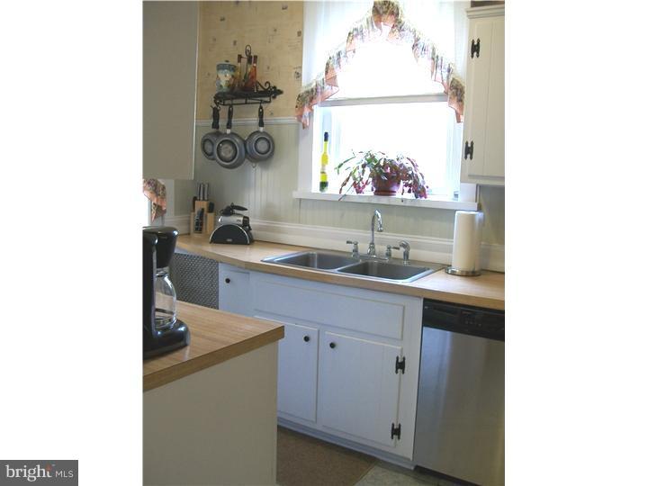 20 Church Road Lansdale, PA 19446 - Photo 9 of 25 Kitchen