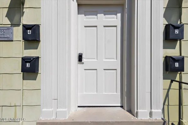 $2,200 | 1332 North Jefferson Street, Unit 2, Jackson, MS 39202