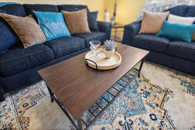 $2,200 | 1332 North Jefferson Street, Unit 2, Jackson, MS 39202