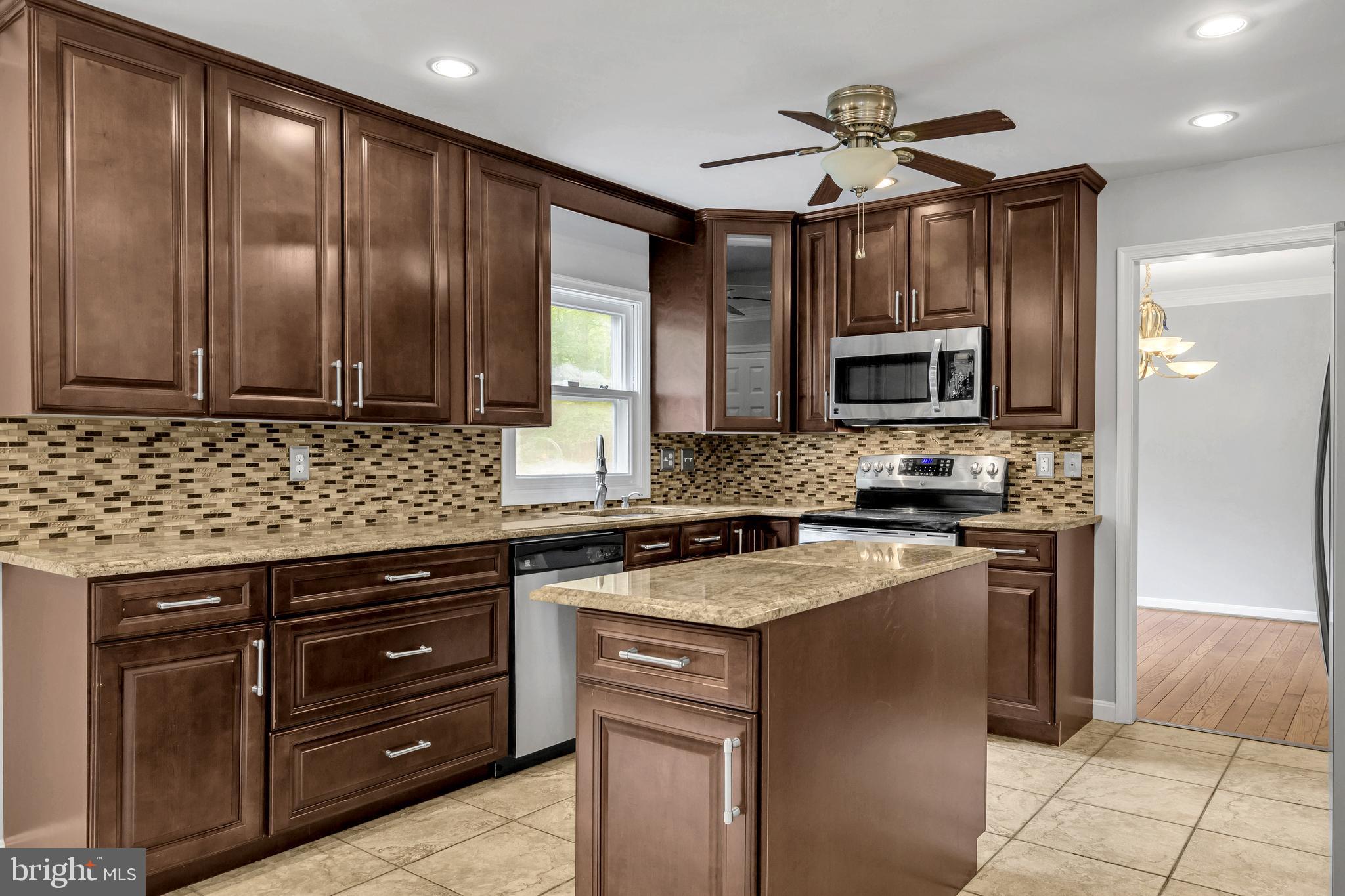 676 Hope Road Stafford, VA 22554 - Photo 11 of 39 Gallery Image 11