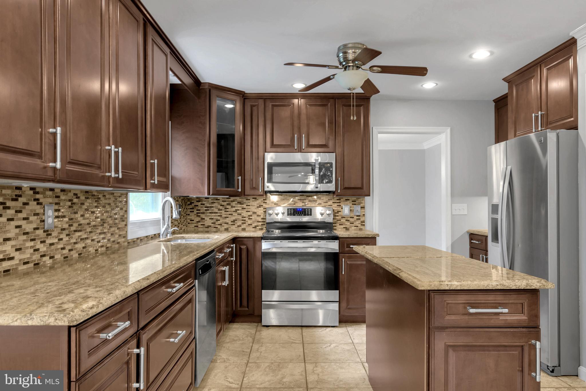 676 Hope Road Stafford, VA 22554 - Photo 9 of 39 Gallery Image 9
