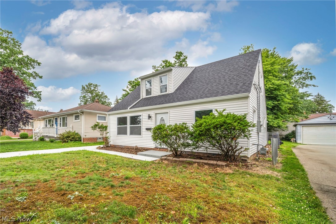 23928 Knickerbocker Road Bay Village, OH 44140 - Photo 2 of 39