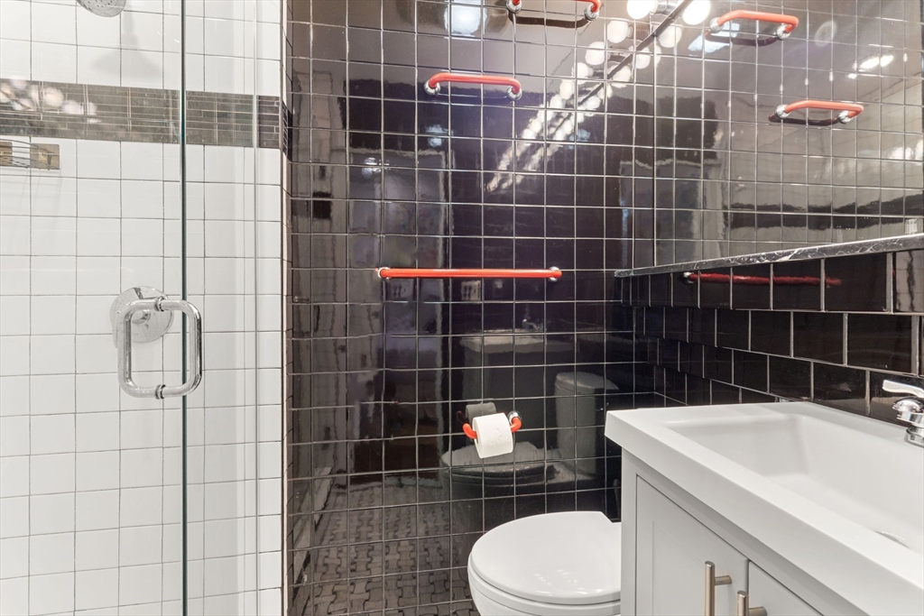 83 Appleton Street, Unit 2 Boston, MA 02116 - Photo 12 of 15