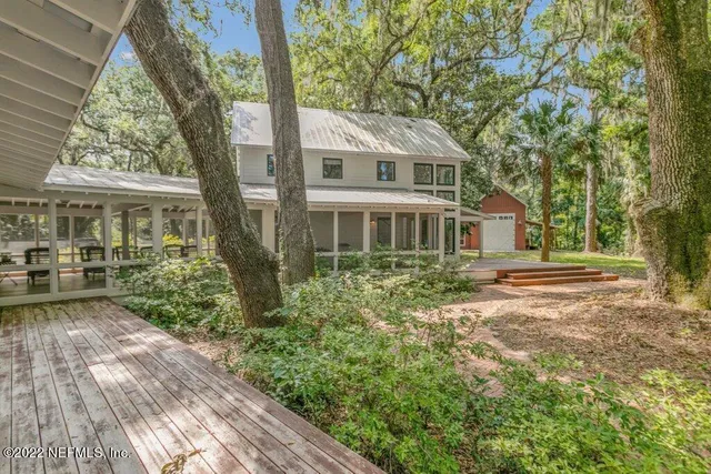 $2,750,000 | 645 Highway 17, San Mateo, FL 32187