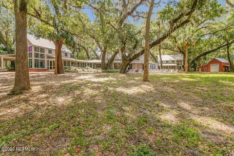 $2,750,000 | 645 Highway 17, San Mateo, FL 32187
