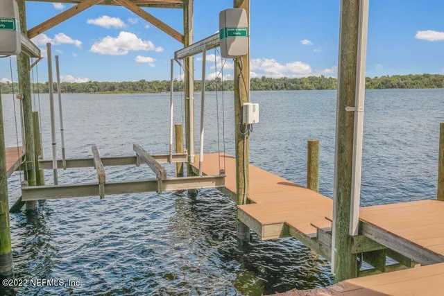 $2,750,000 | 645 Highway 17, San Mateo, FL 32187