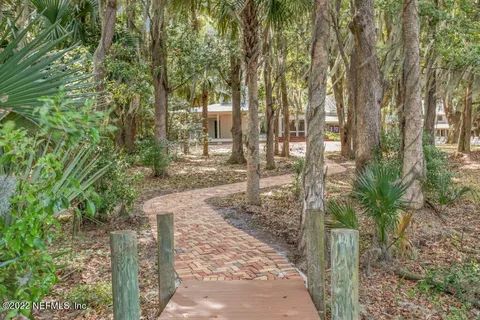 $2,750,000 | 645 Highway 17, San Mateo, FL 32187