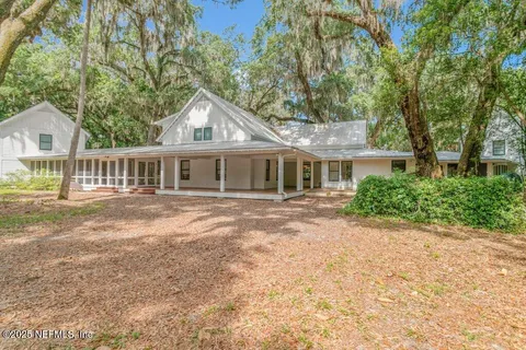$2,750,000 | 645 Highway 17, San Mateo, FL 32187