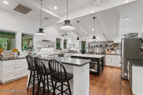 $2,750,000 | 645 Highway 17, San Mateo, FL 32187