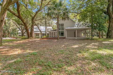 $2,750,000 | 645 Highway 17, San Mateo, FL 32187