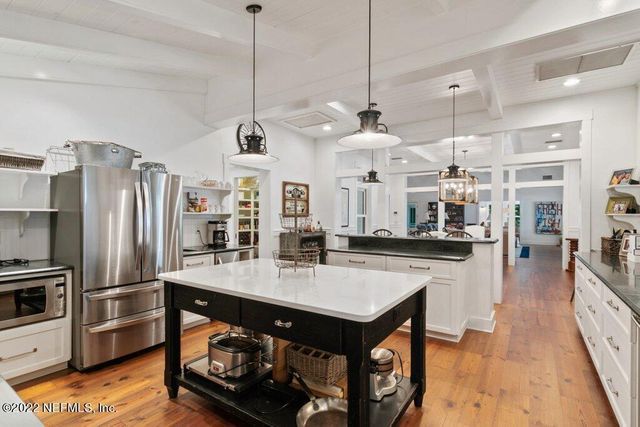 $2,750,000 | 645 Highway 17, San Mateo, FL 32187