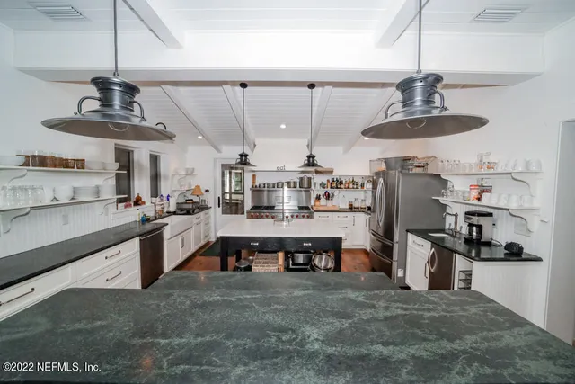 $2,750,000 | 645 Highway 17, San Mateo, FL 32187