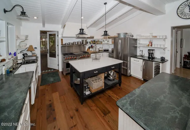 $2,750,000 | 645 Highway 17, San Mateo, FL 32187