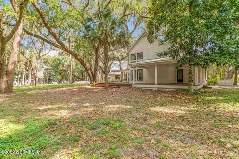$2,750,000 | 645 Highway 17, San Mateo, FL 32187