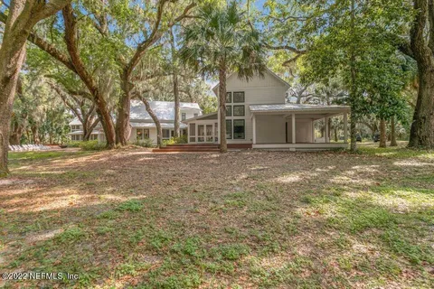 $2,750,000 | 645 Highway 17, San Mateo, FL 32187