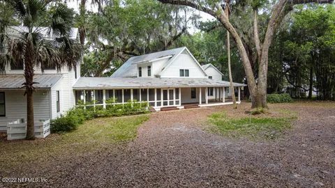 $2,750,000 | 645 Highway 17, San Mateo, FL 32187